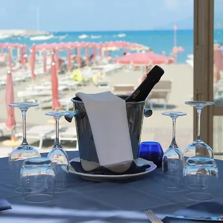 호텔 Nettuno 세스트리레반떼